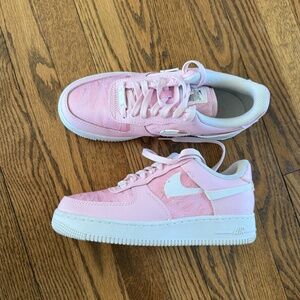 Pink Women’s Air Force